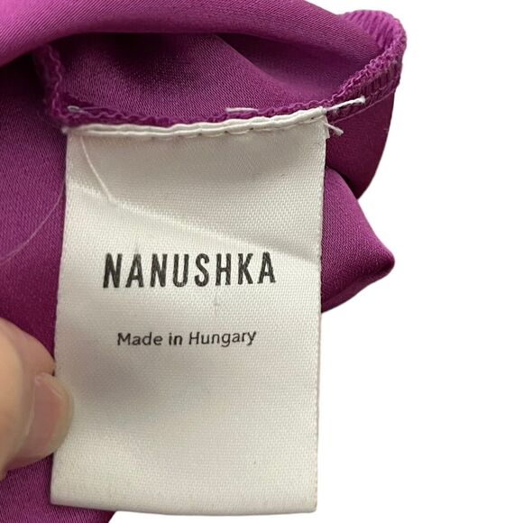 Welcome to my closet! - Picture 8 of 10